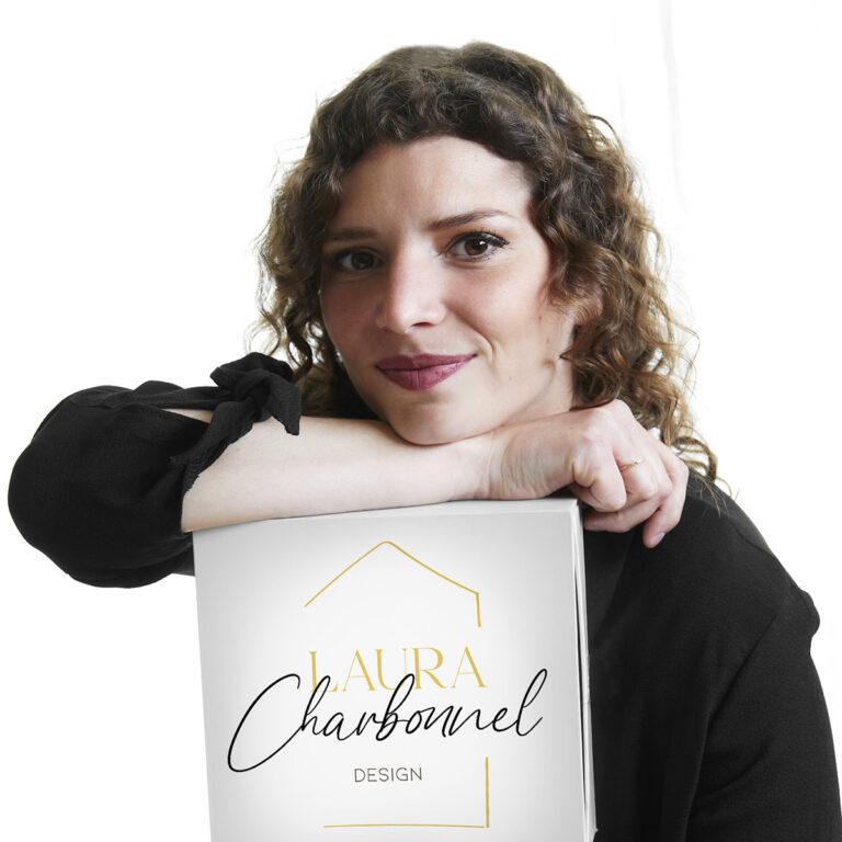Laura SCHNELL CHARBONNEL